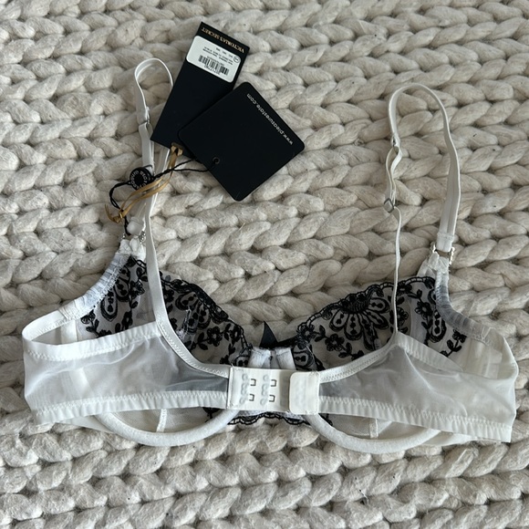 Victoria Secret Designer Collection Bra size 34B - Picture 5 of 6